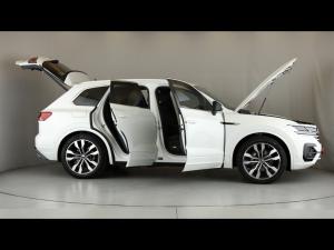 Volkswagen Touareg V6 TDI Executive R-Line - Image 15