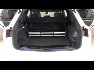 Volkswagen Touareg V6 TDI Executive R-Line - Image 18