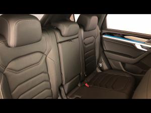 Volkswagen Touareg V6 TDI Executive R-Line - Image 20