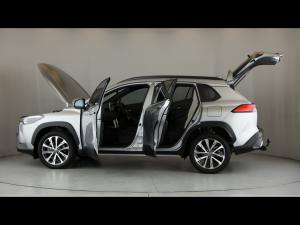 Toyota Corolla Cross 1.8 XR - Image 11