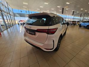 Toyota Fortuner 2.8GD-6 48V VX - Image 2