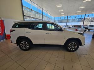 Toyota Fortuner 2.8GD-6 48V VX - Image 3