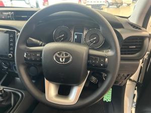 Toyota Hilux 2.4GD-6 single cab Raider manual - Image 8