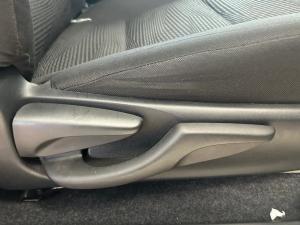 Toyota Hilux 2.4GD-6 single cab Raider manual - Image 18