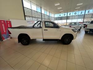 Toyota Hilux 2.4GD-6 single cab Raider manual - Image 3