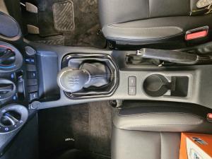 Toyota Hilux 2.8GD-6 Xtra cab Legend manual - Image 12