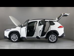 Toyota Corolla Cross 1.8 Hybrid XS - Image 11