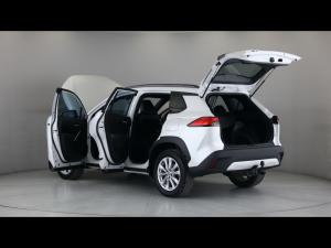 Toyota Corolla Cross 1.8 Hybrid XS - Image 10