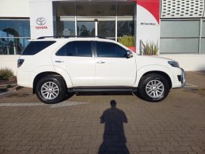 Toyota Fortuner 2.5D-4D auto - Image 3