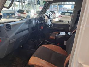 Toyota Land Cruiser 79 4.0PS/C - Image 7