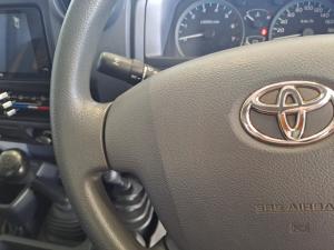 Toyota Land Cruiser 79 4.0PS/C - Image 9