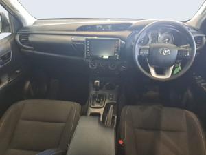 Toyota Hilux 2.4 GD-6 Raider X 4X4 automaticD/C - Image 6