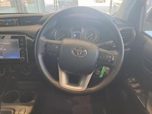 Toyota Hilux 2.4 GD-6 Raider X 4X4 automaticD/C - Image 8