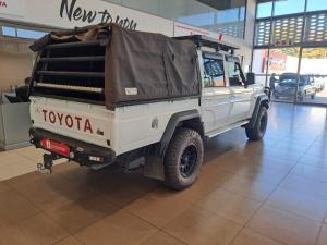 Toyota Land Cruiser 79 2.8 GD-6D/C automatic - Image 2