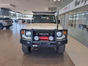 Toyota Land Cruiser 79 2.8 GD-6D/C automatic - Image 4
