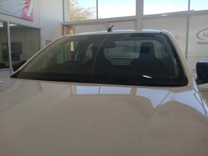 Toyota Hilux 2.4 GD-6 RB SRS/C - Image 15
