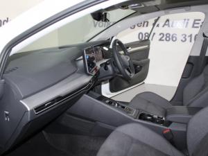 Volkswagen Golf 1.4 TSI Life + Tiptronic - Image 18