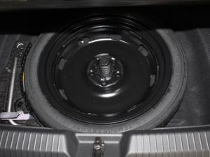 Volkswagen Golf 1.4 TSI Life + Tiptronic - Image 9