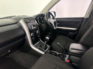 Suzuki Grand Vitara 2.4 - Image 8