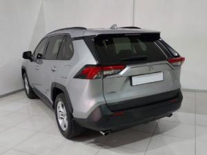 Toyota RAV4 2.0 GX auto - Image 3