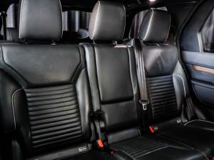 Land Rover Discovery HSE Si6 - Image 12