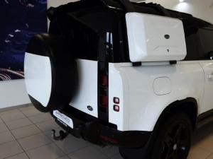 Land Rover Defender 90 D300 X-Dynamic SE - Image 16