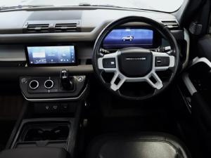 Land Rover Defender 90 D300 X-Dynamic SE - Image 18