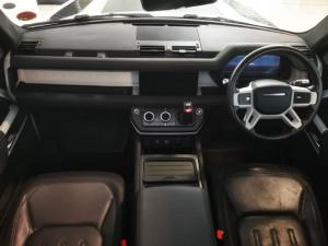 Land Rover Defender 90 D300 X-Dynamic SE - Image 5
