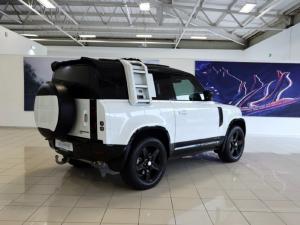 Land Rover Defender 90 D300 X-Dynamic SE - Image 6