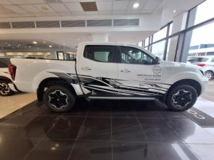 Nissan Navara 2.5DDTi double cab LE Plus 4x4 - Image 2