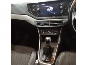 Volkswagen Polo hatch 1.0TSI Life manual - Image 10
