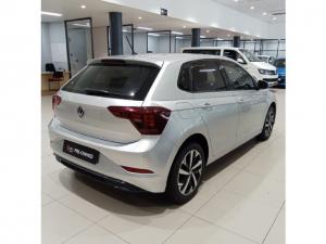Volkswagen Polo hatch 1.0TSI Life manual - Image 5