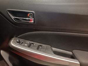Suzuki Swift 1.2 GLX auto - Image 15