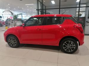 Suzuki Swift 1.2 GLX auto - Image 2