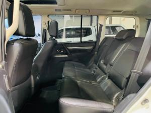 Mitsubishi Pajero 5-door 3.2DI-D GLS - Image 11