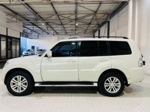 Mitsubishi Pajero 5-door 3.2DI-D GLS - Image 2