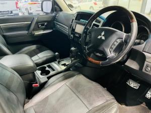 Mitsubishi Pajero 5-door 3.2DI-D GLS - Image 8