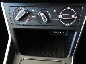 Volkswagen Polo hatch 1.0TSI Life auto - Image 7
