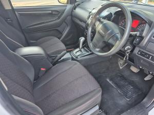 Isuzu D-Max 250 double cab Hi-Ride auto - Image 10