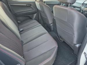 Isuzu D-Max 250 double cab Hi-Ride auto - Image 12
