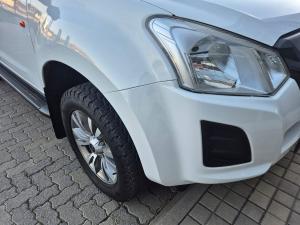 Isuzu D-Max 250 double cab Hi-Ride auto - Image 8
