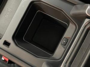 Land Rover Defender 110 D300 X-Dynamic HSE - Image 11