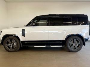 Land Rover Defender 110 D300 X-Dynamic HSE - Image 5