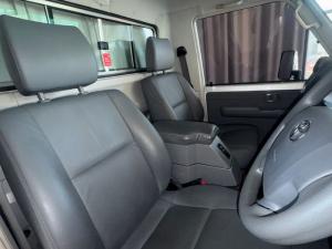 Toyota Land Cruiser 79 4.5D-4D V8 single cab LX - Image 11