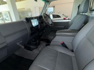 Toyota Land Cruiser 79 4.5D-4D V8 single cab LX - Image 14