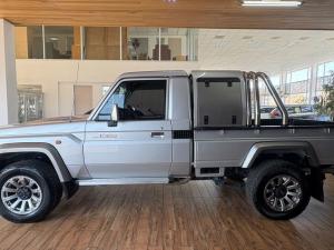 Toyota Land Cruiser 79 4.5D-4D V8 single cab LX - Image 4