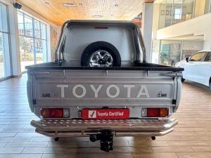 Toyota Land Cruiser 79 4.5D-4D V8 single cab LX - Image 6