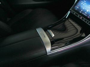 Mercedes-Benz C-Class C220d Avantgarde - Image 11