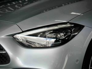 Mercedes-Benz C-Class C220d Avantgarde - Image 6