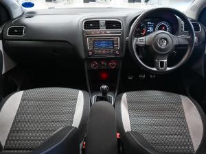 Volkswagen Cross Polo 1.6TDI Comfortline Urban Ice - Image 8